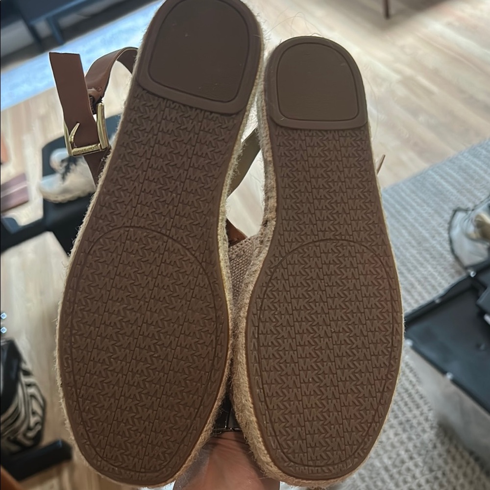 Michael Kors Cream and Green Espadrille Slides with Tropical Design - Picture 3 of 4